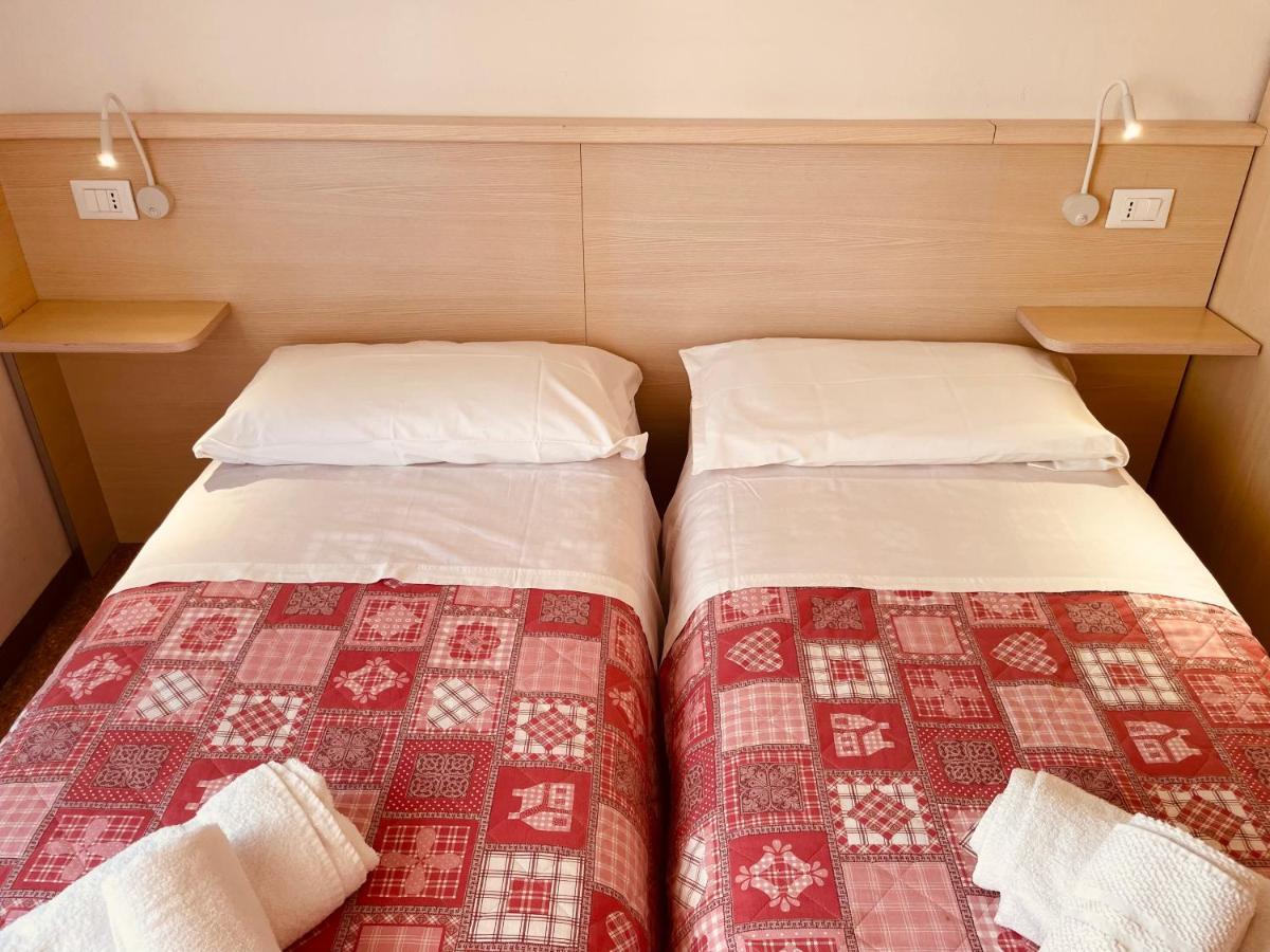 App4Rent Saturno 4 - Family Apartment, Wifi, Parking 리도 디 예솔로 외부 사진
