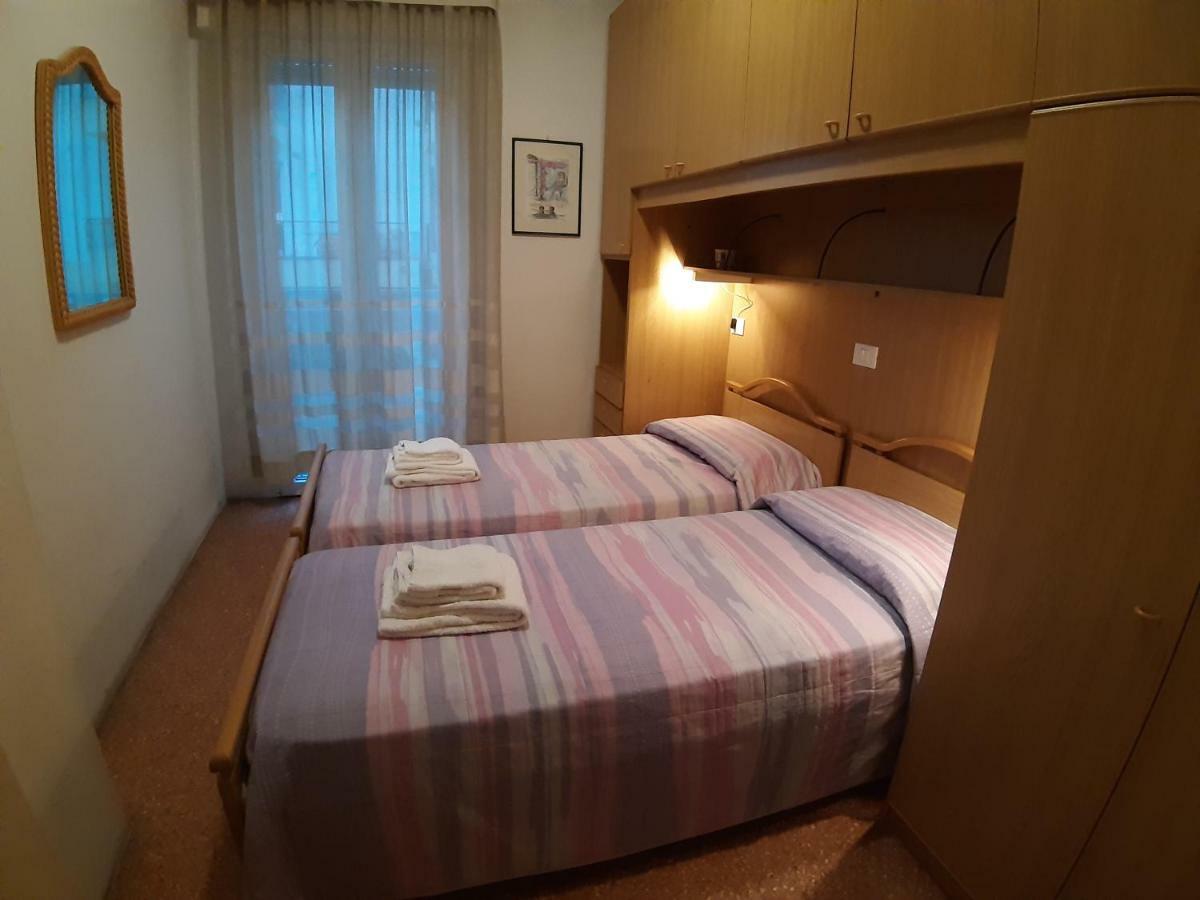 App4Rent Saturno 4 - Family Apartment, Wifi, Parking 리도 디 예솔로 외부 사진