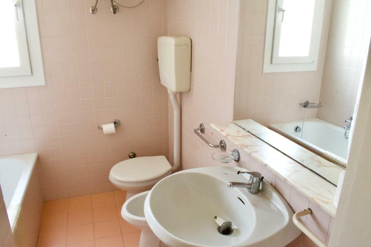 App4Rent Saturno 4 - Family Apartment, Wifi, Parking 리도 디 예솔로 외부 사진